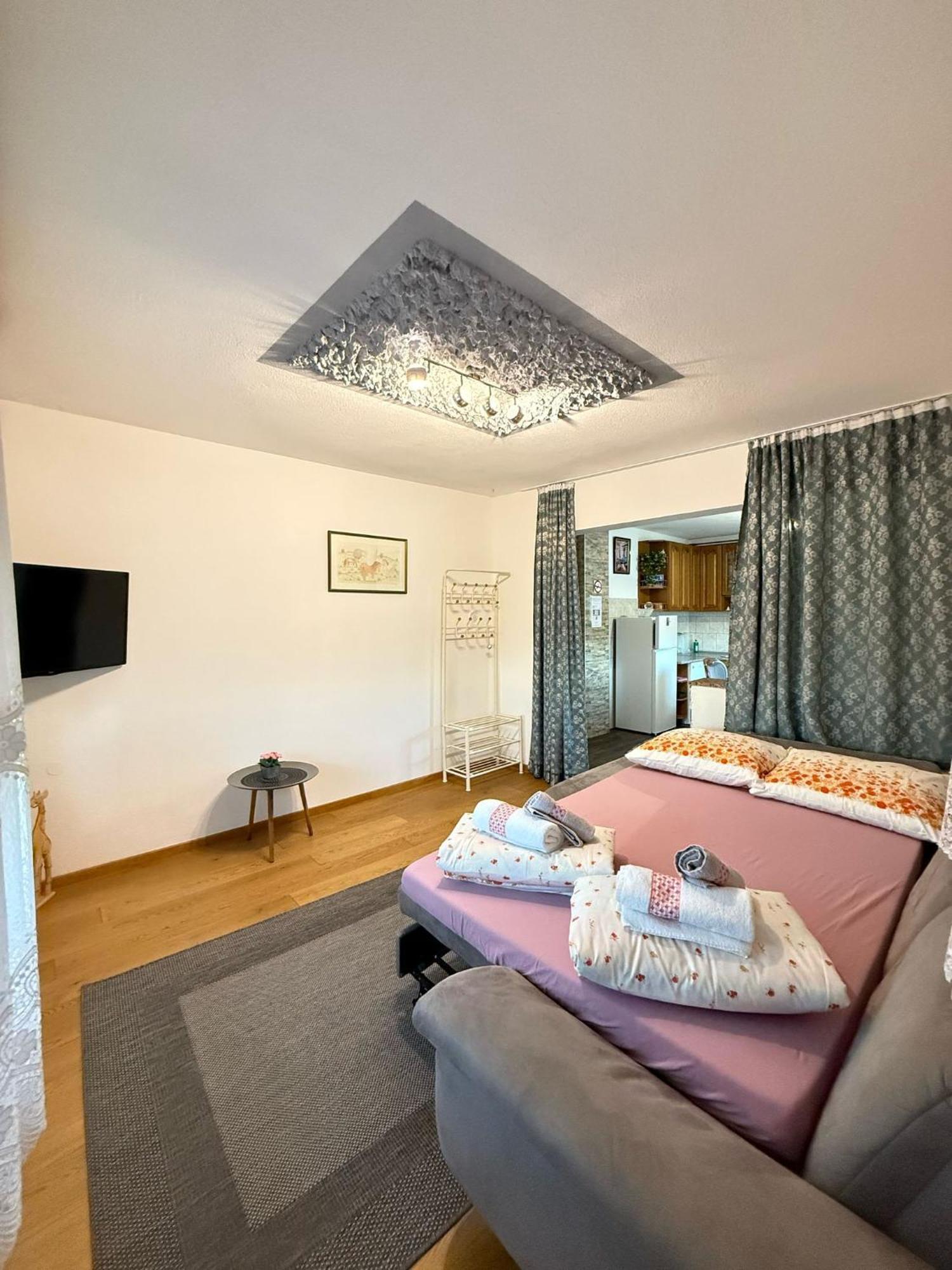 Apartments Marija Врело-Кореничко Экстерьер фото