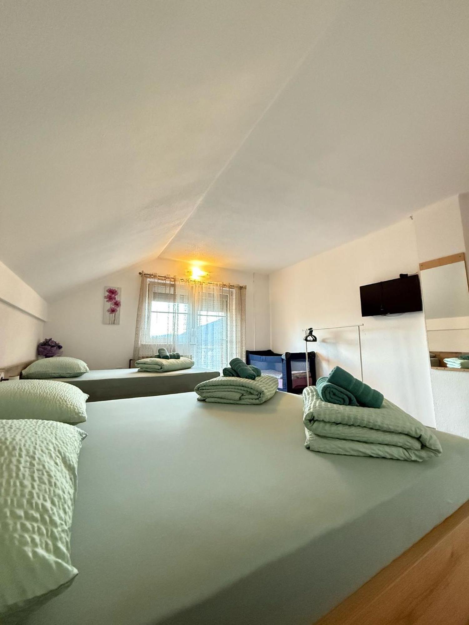 Apartments Marija Врело-Кореничко Экстерьер фото